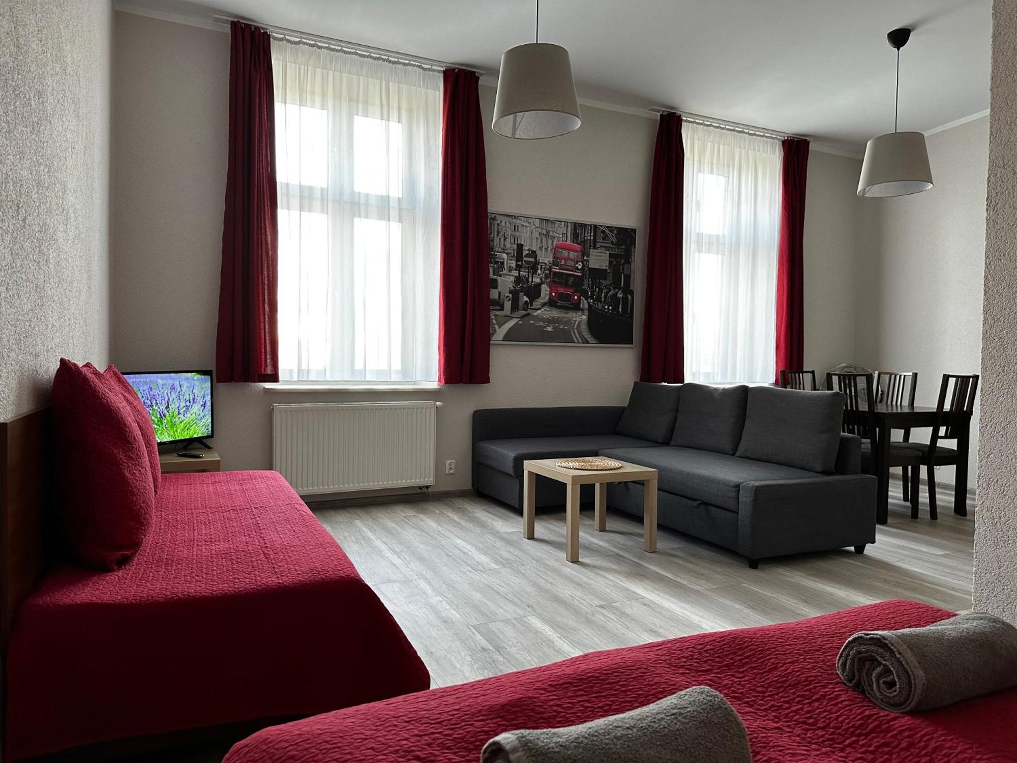 One-Bedroom Apartment